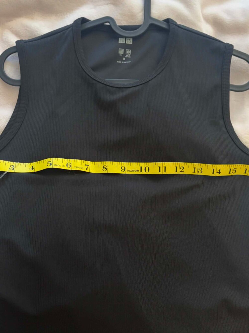 Uniqlo AIRism Ribbed Cropped Tank Tops 3-Pack M NWOT White Black Blue - Picture 6 of 11